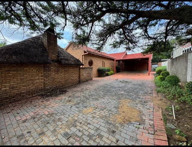 3 BEDROOM HOUSE FOR SALE IN NORKEM PARK